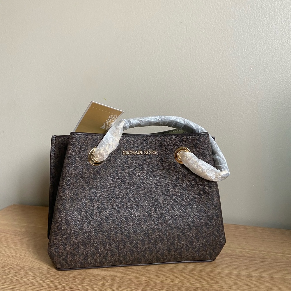 MK Teagen Small messenger bag